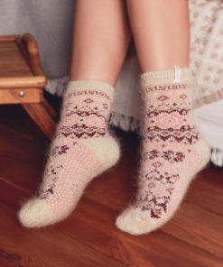Women's Cranberry Delight Goat Wool Thick Crew Socks