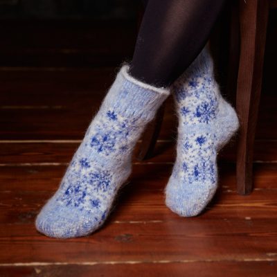 Women's Crystal Snow Thick Non-Binding Goat Wool Crew Socks