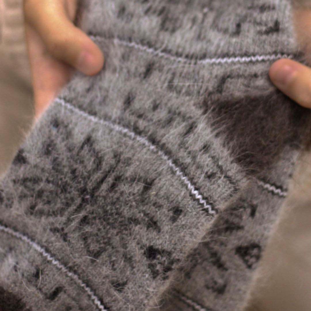 Geometric-dark-medium-grey-socks.jpg