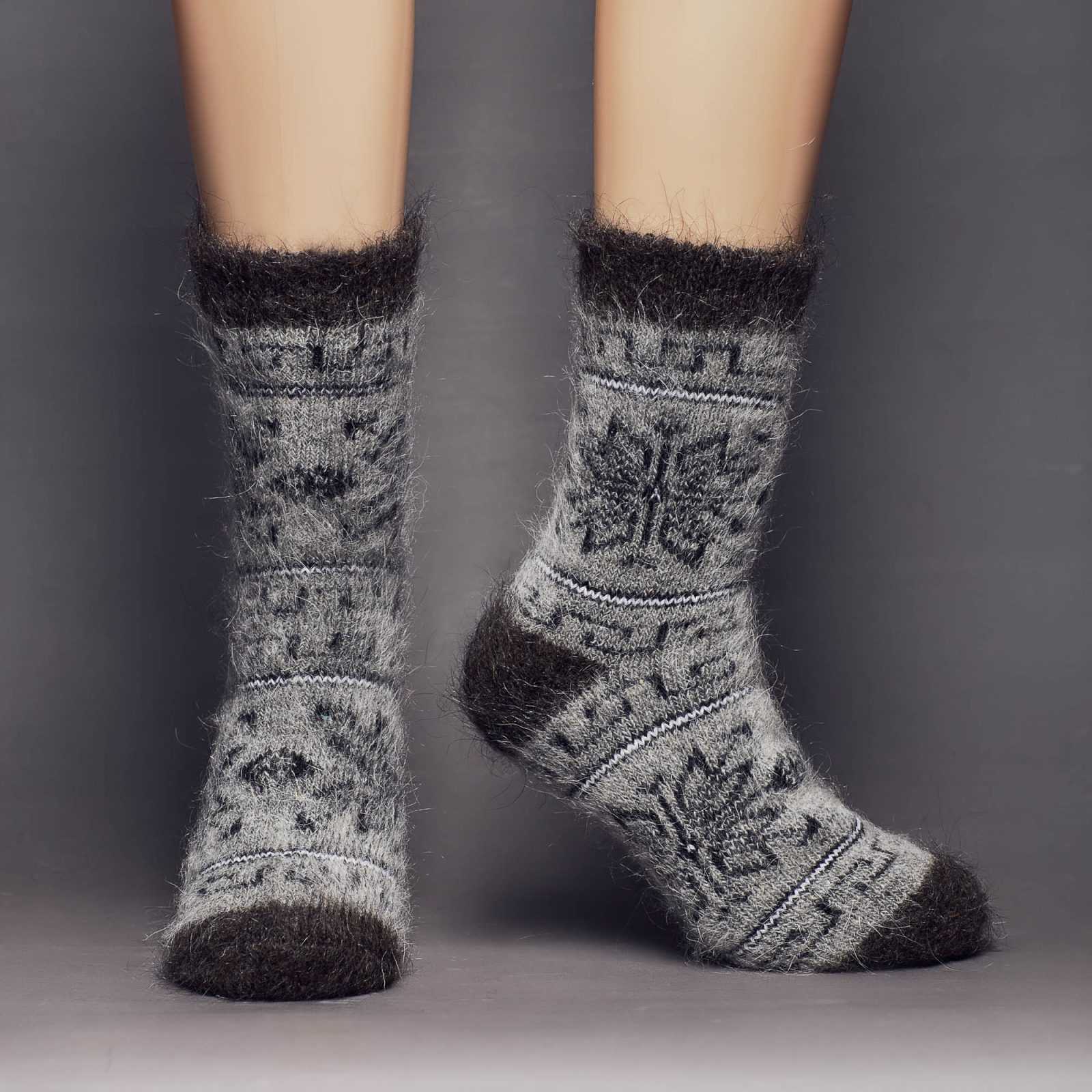 Geometric-grey-crew-goat-socks.jpg