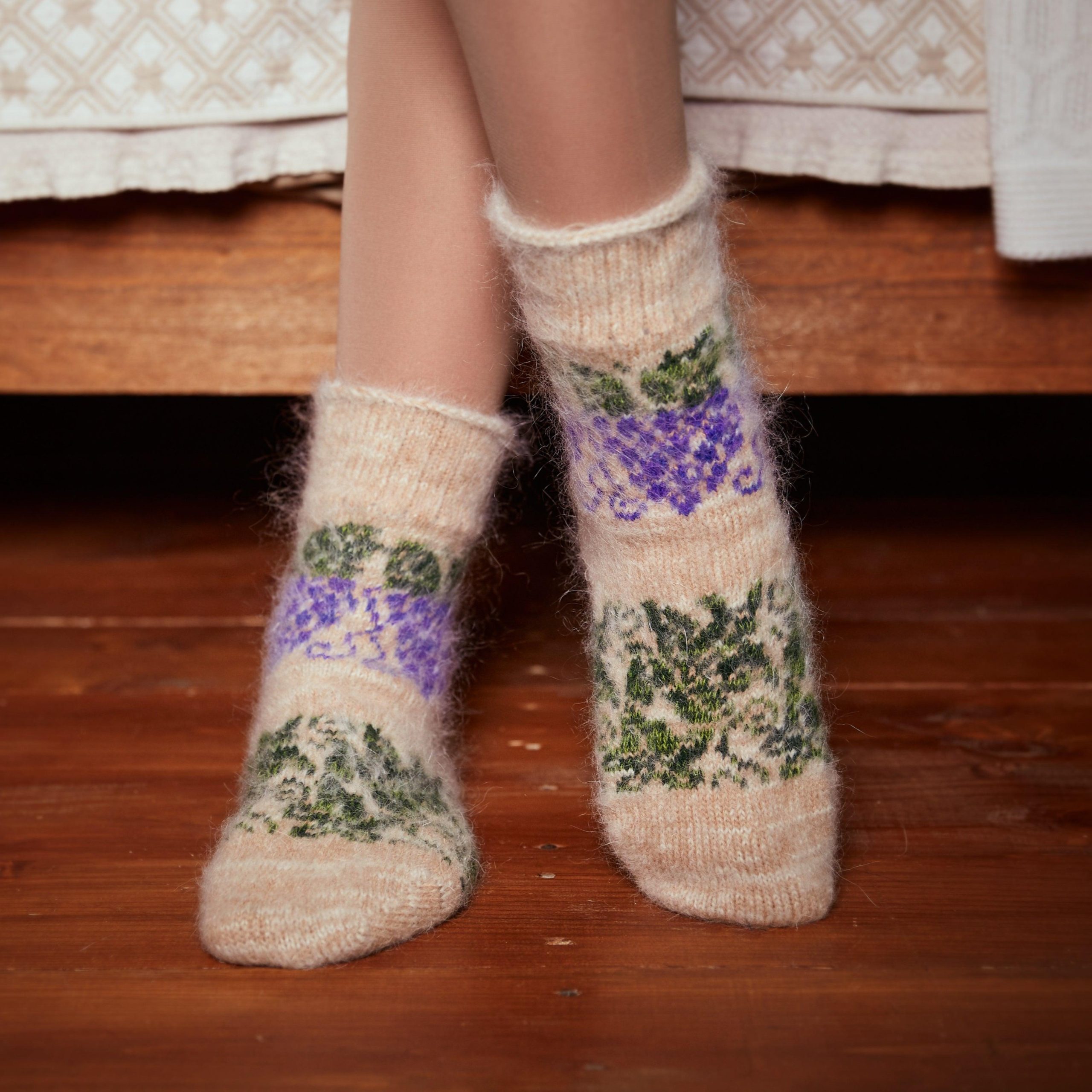 Grape-leaves-crew-home-socks.jpg