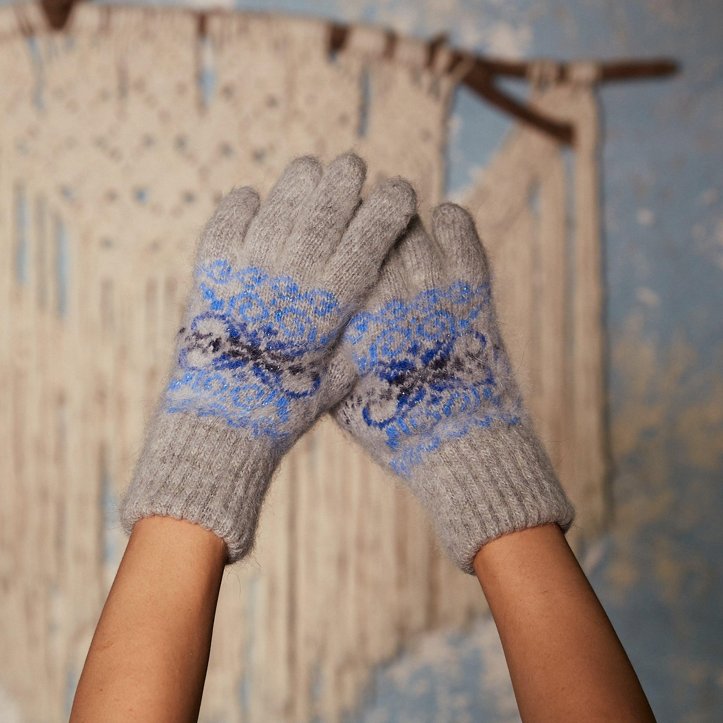 Grey-gloves-blue-winter-design.jpg