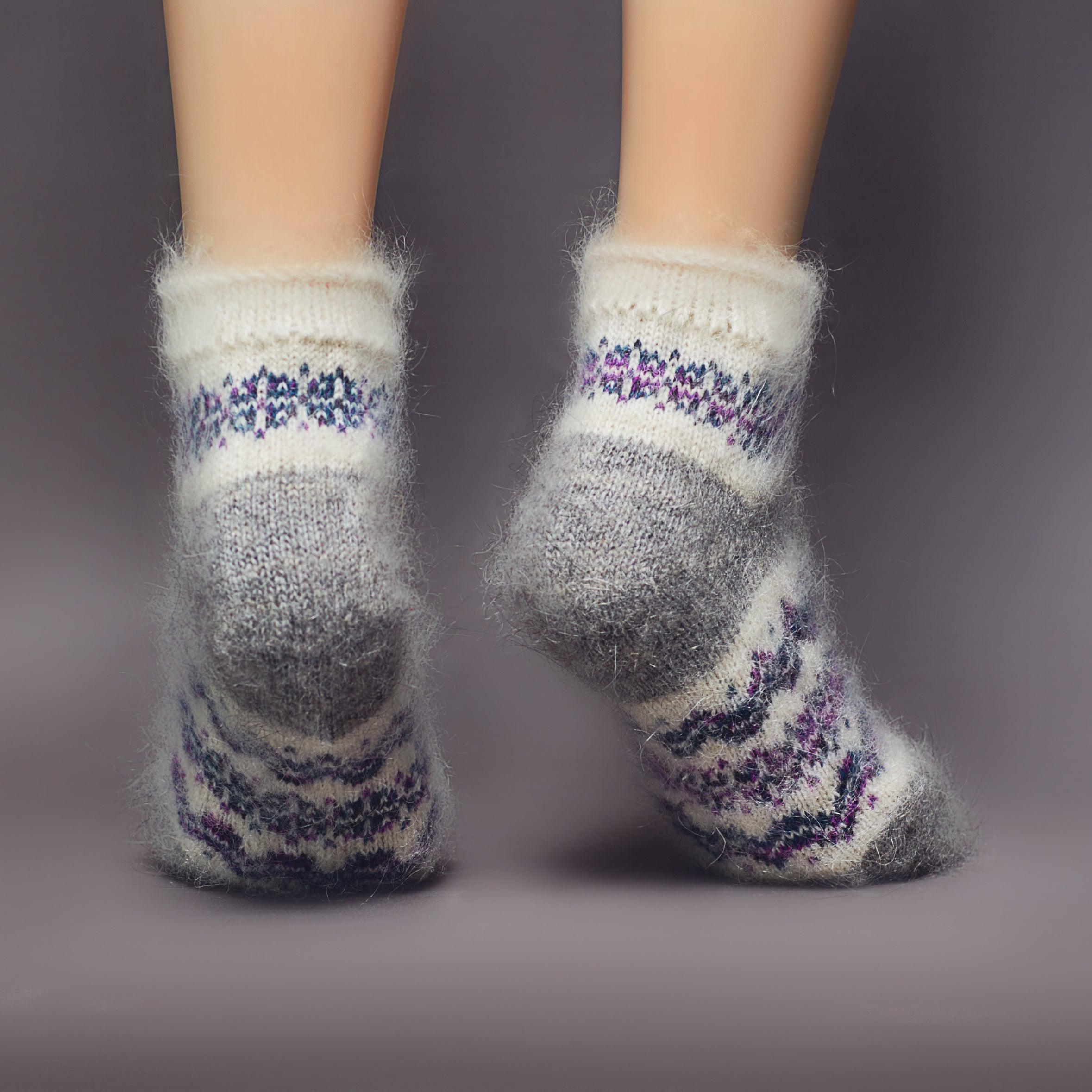 Grey-white-lowcut-warm-socks.jpg