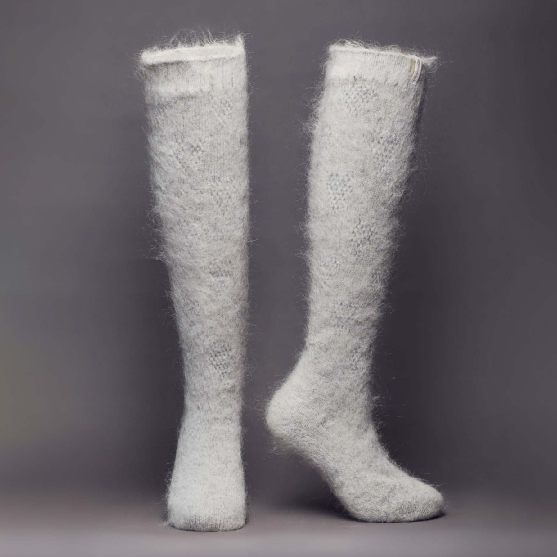 Grey-wool-knee-high-socks.jpg