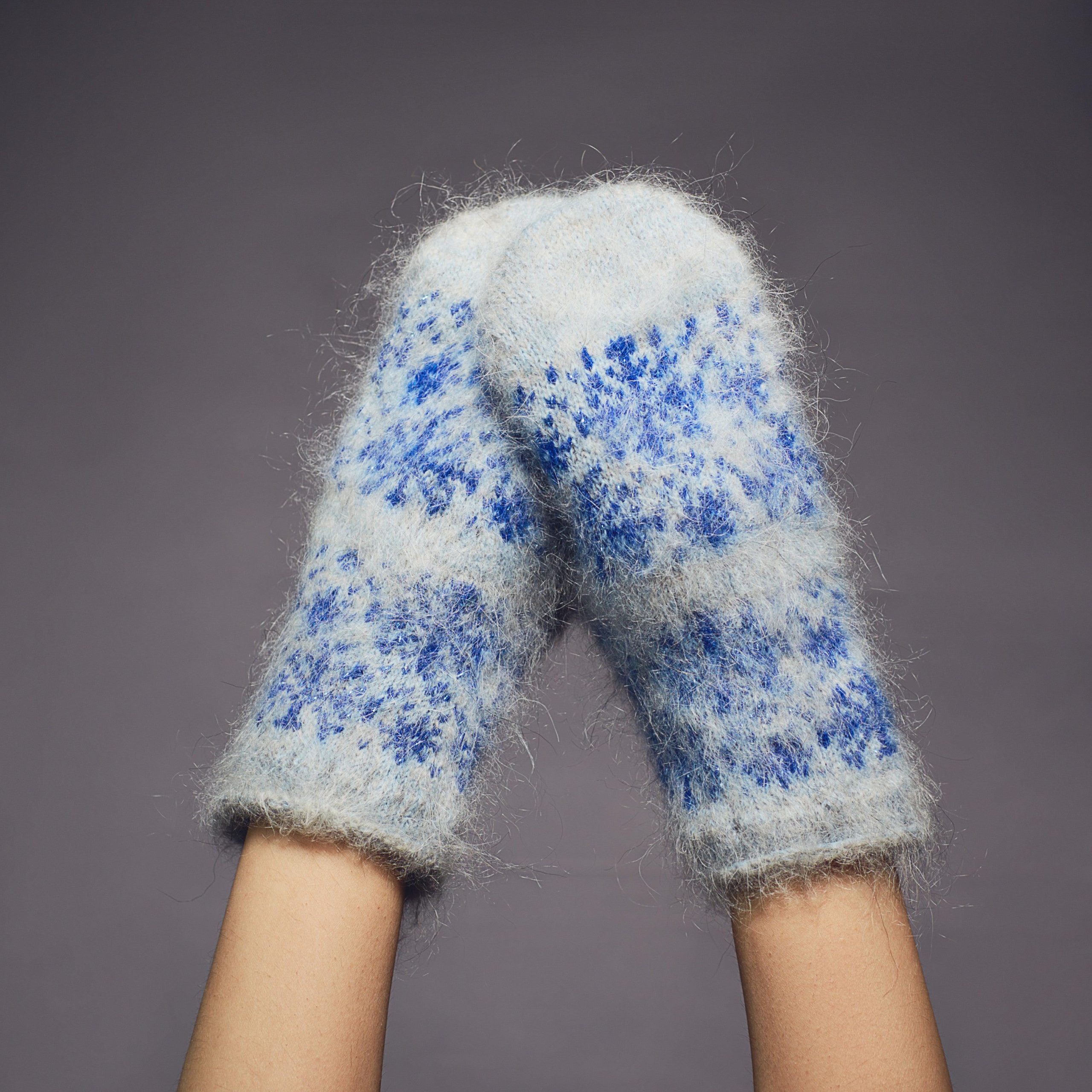 Light-blue-mittens-blue-snowflake.jpg