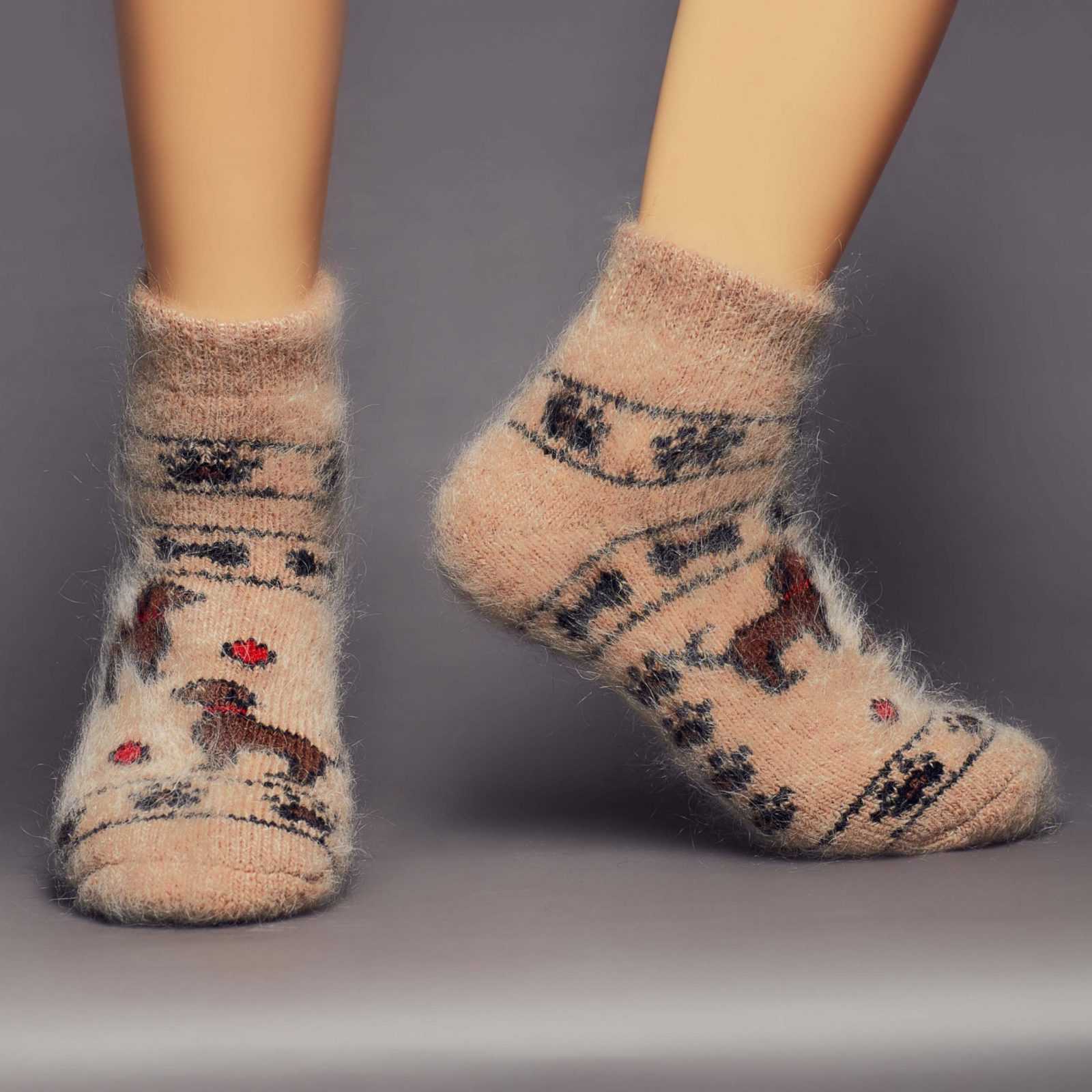 Puppies-cute-low-cut-socks.jpg