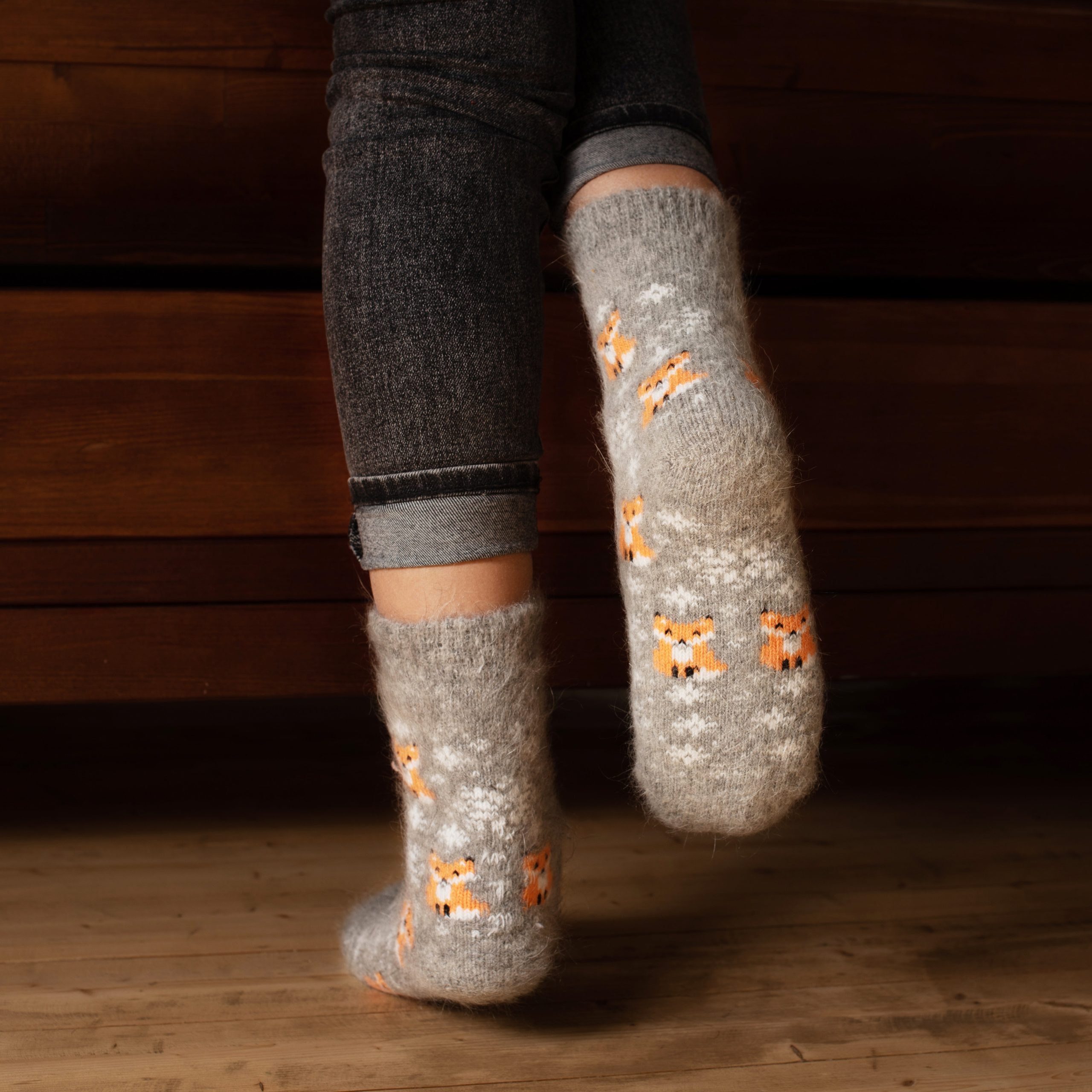 sm-image-540c1495260cfd6111980a99 Unisex Frisky Foxes Goat Wool Thick Crew Socks