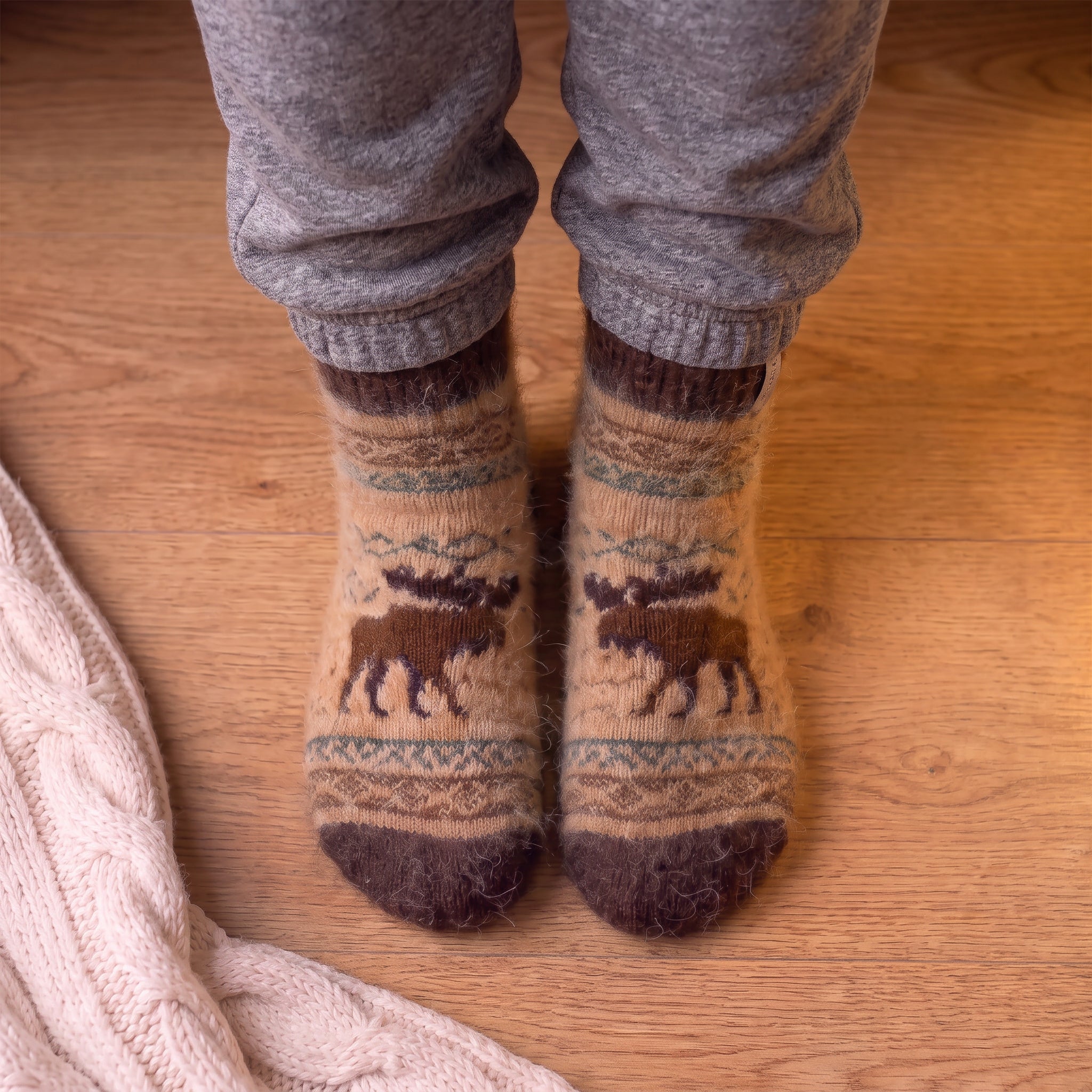 sm-image-623d9a3012607dd71d487212 Unisex Moosing Around Goat Wool Low-Cut Socks