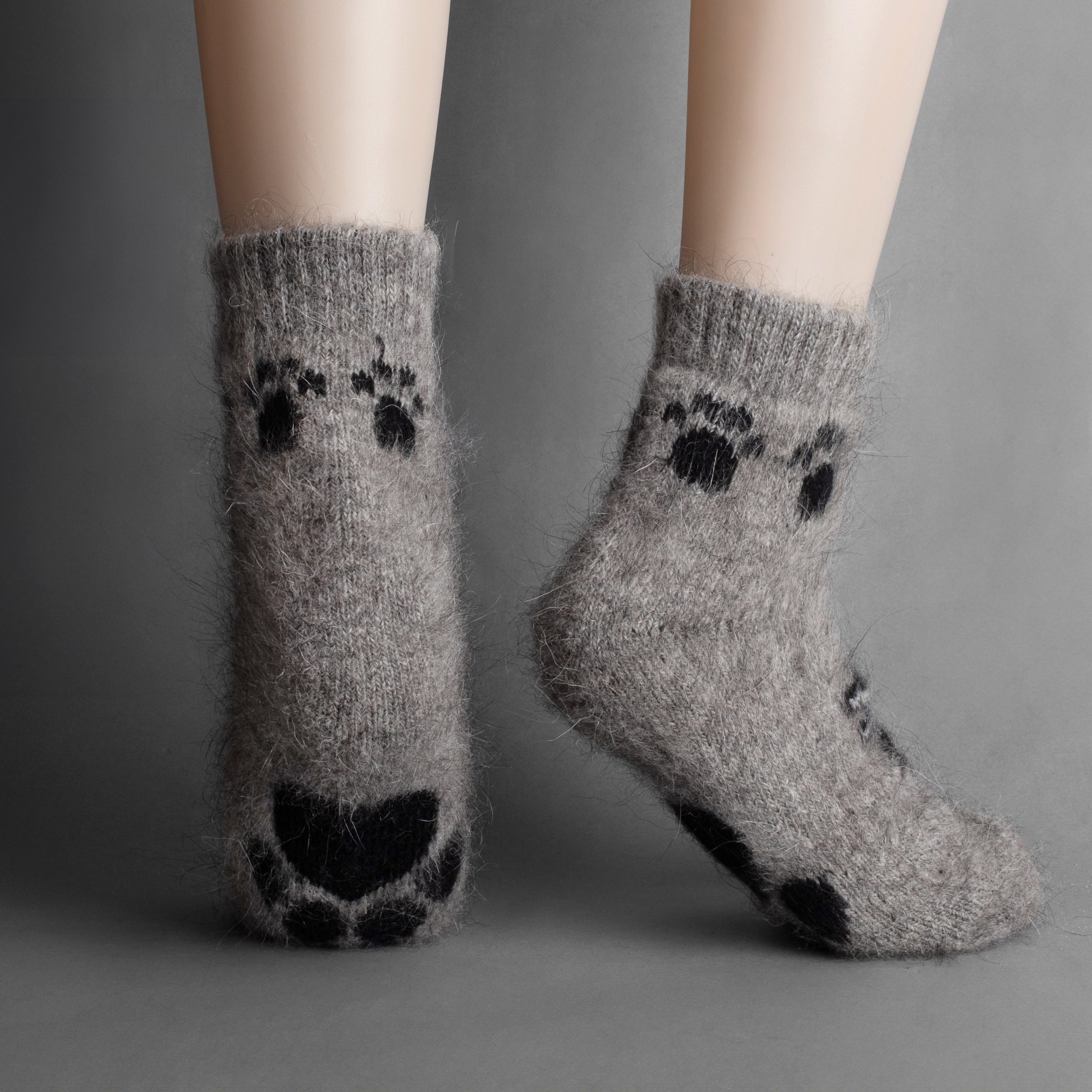 sm-image-65bd8dbd85a7ca4792ed1230 Unisex Lone Wolf Goat Wool Thick Low-Cut Socks
