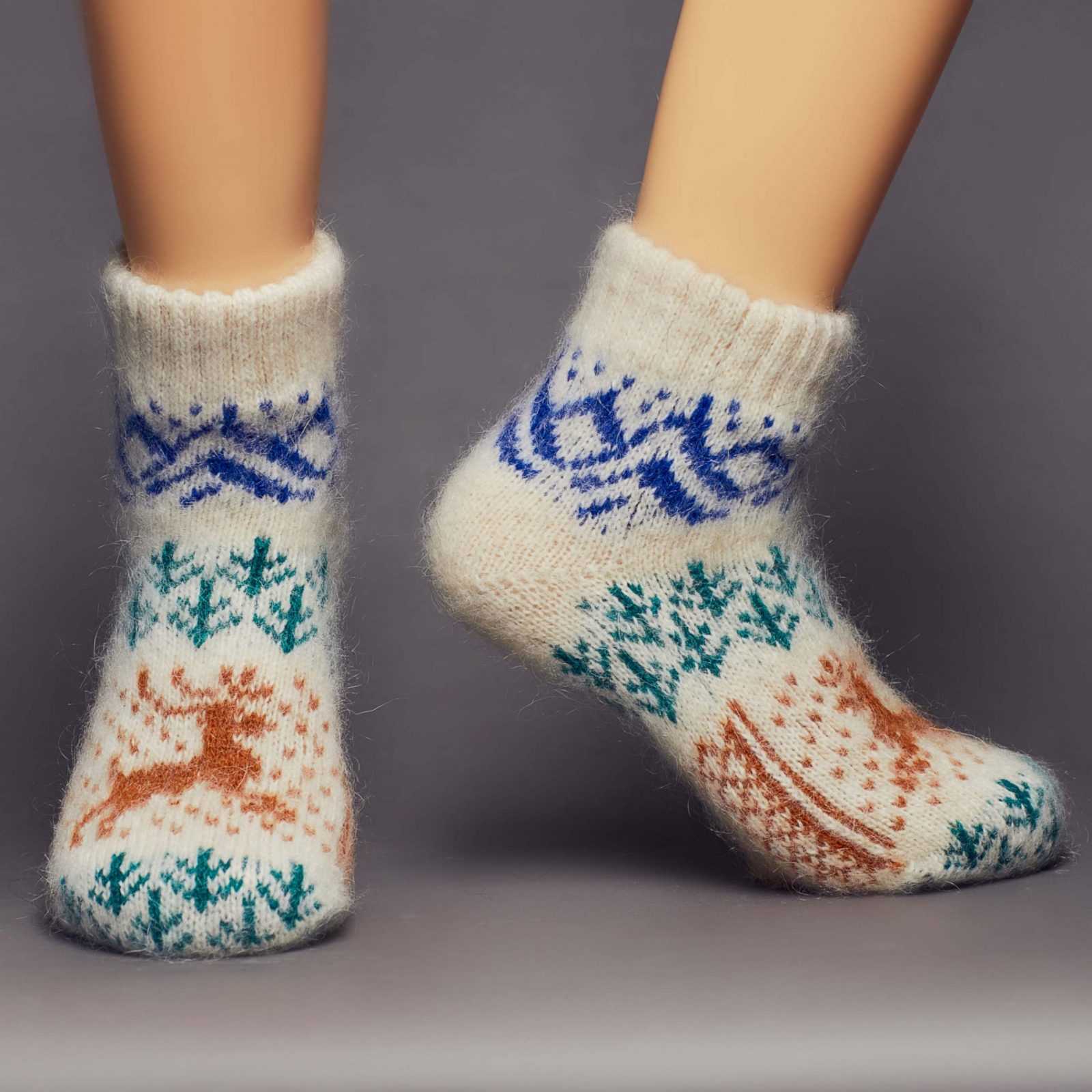 sm-image-72d88f3a38c02a8ecc348b58 Unisex Alpine Forest Goat Wool Low-Cut Socks