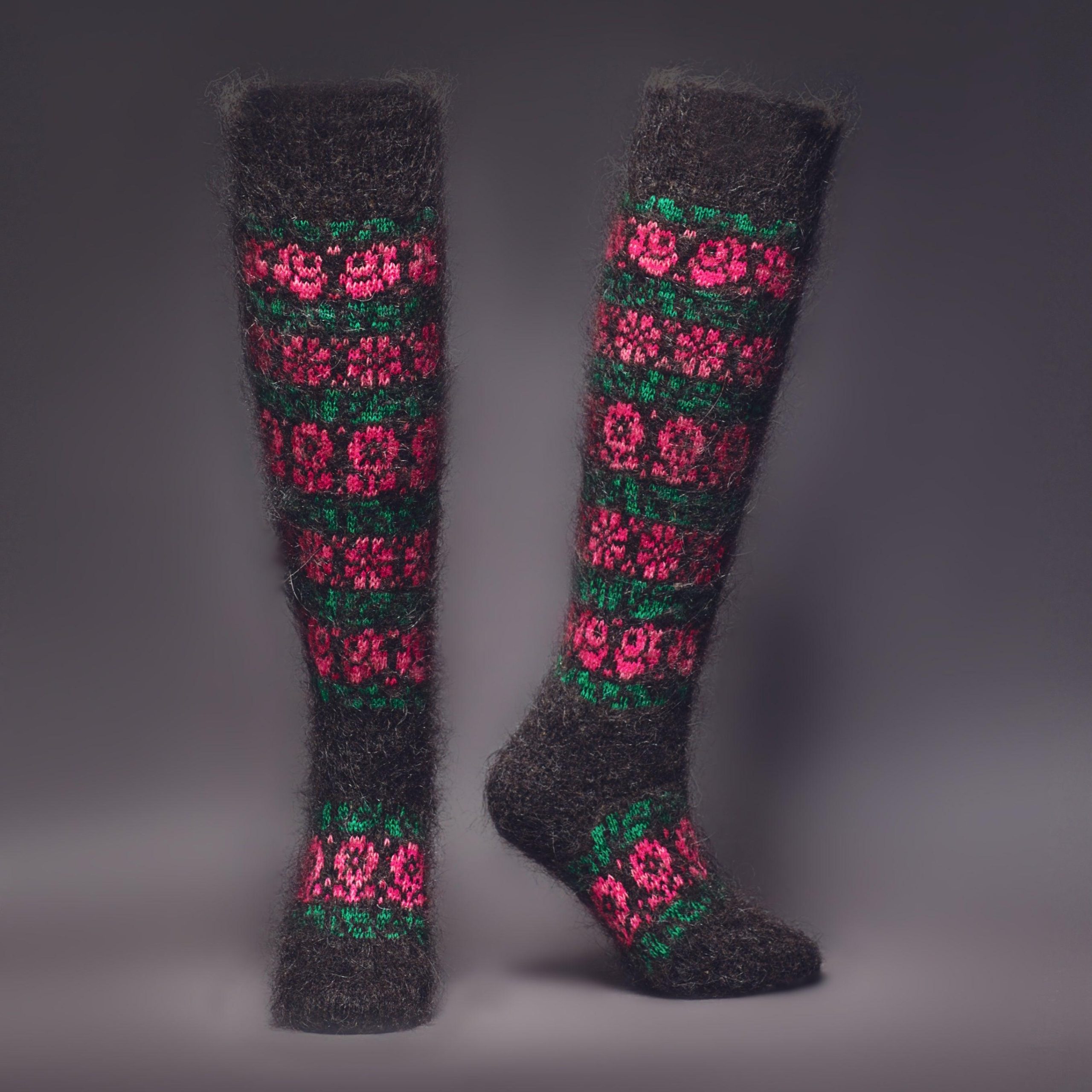sm-image-853de2434ce41cdb374b86ea Women's Bountiful Blossoms Goat Wool Knee-High Socks
