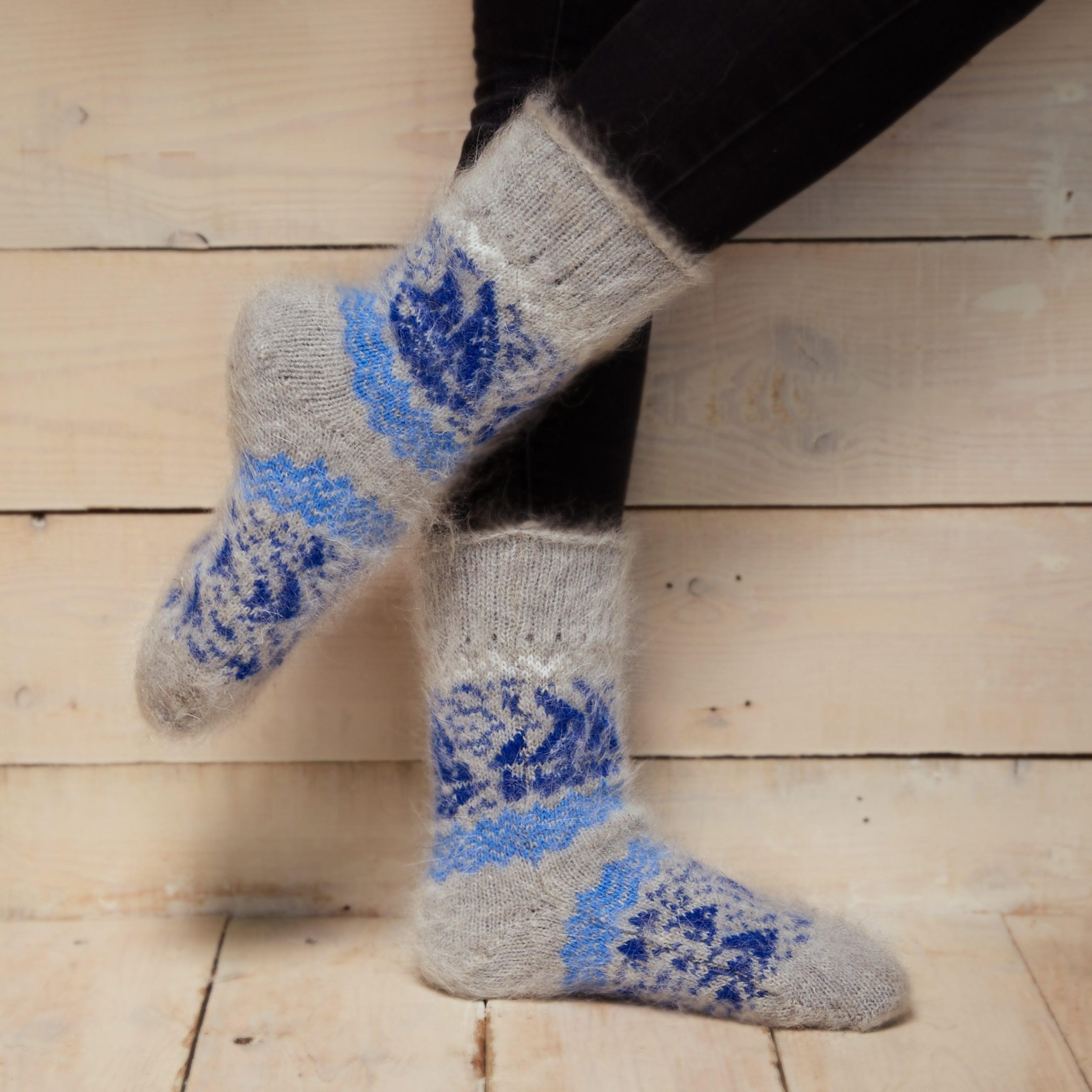 sm-image-95bbf283fab8580ecf6fd061 Unisex Nautical Seascape Non-Binding Goat Wool Crew Socks