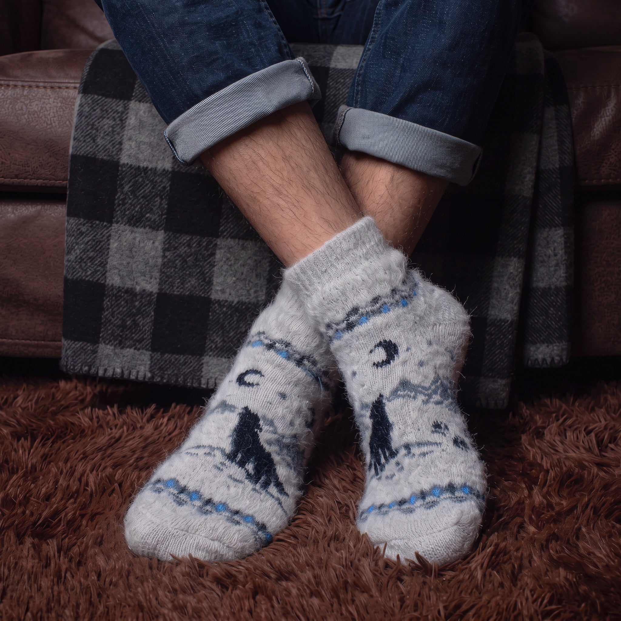 sm-image-b97b27a74235bd099db6fc1f Unisex Moonlit Howl Goat Wool Thick Low-Cut Socks