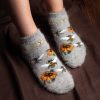 Unisex Bees & Flowers Thick Goat Wool Low-Cut Socks